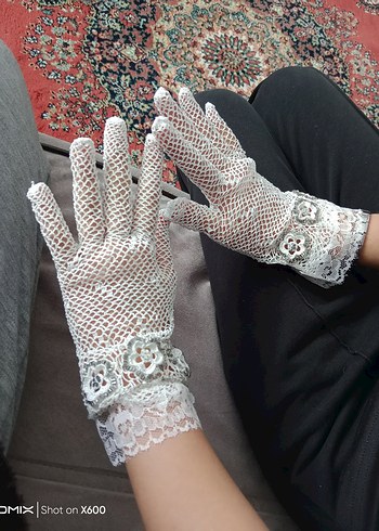 Dantel Detaylı Beyaz Örgü Kadın Eldiveni - Görsel 2
