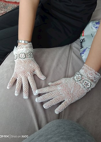 Dantel Detaylı Beyaz Örgü Kadın Eldiveni - Görsel 3