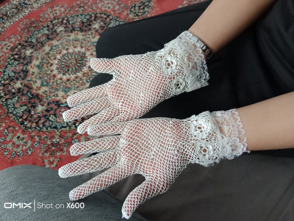 Dantel Detaylı Beyaz Örgü Kadın Eldiveni - Görsel 4