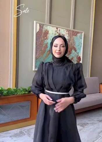 l Beden Siyah Uzun Kollu Dökümlü Siyah Elbise