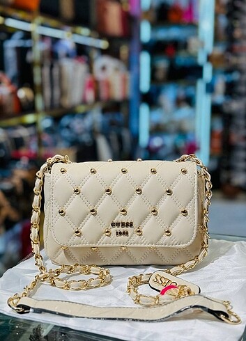 Guess ????New Guess Küçük ????Quality ???? 20/13 CM????????