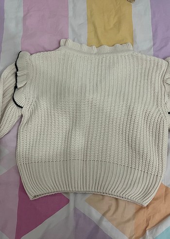 s Beden addax krem rengi fırfırlı yakası ipli kazak