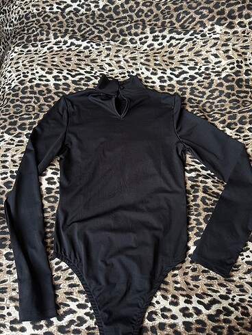 Trendyol & Milla uzun kollu bodysuit