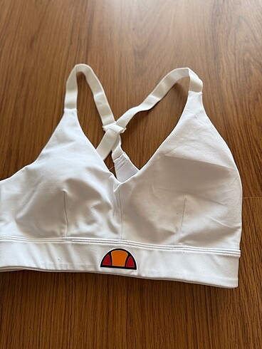 Ellesse