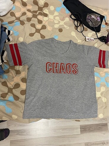 Chaos kabartma baskılı tişört