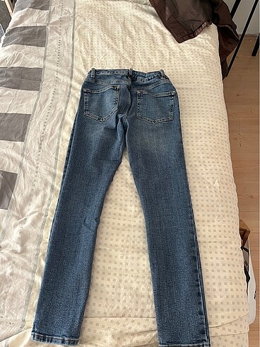 28 Beden mavi jean