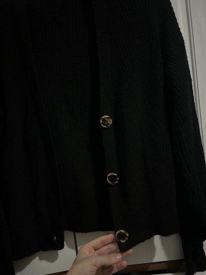 Düğmeli Siyah Triko Kadın Hırka - Görsel 2