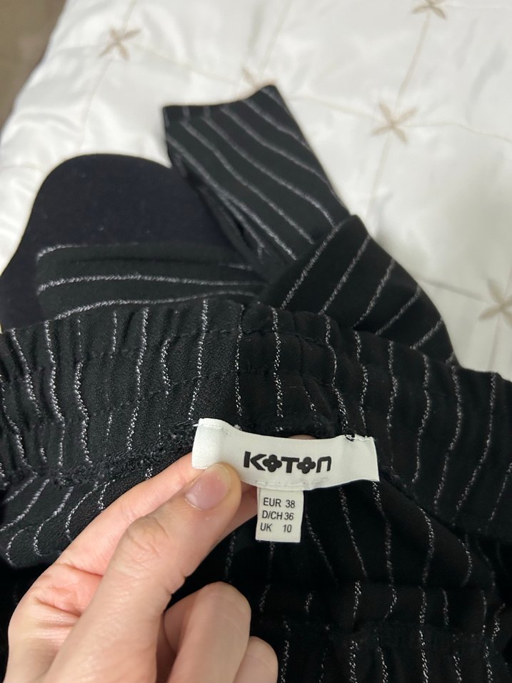 Kadın Siyah Çizgili Pilili  Pantolon - Görsel 4