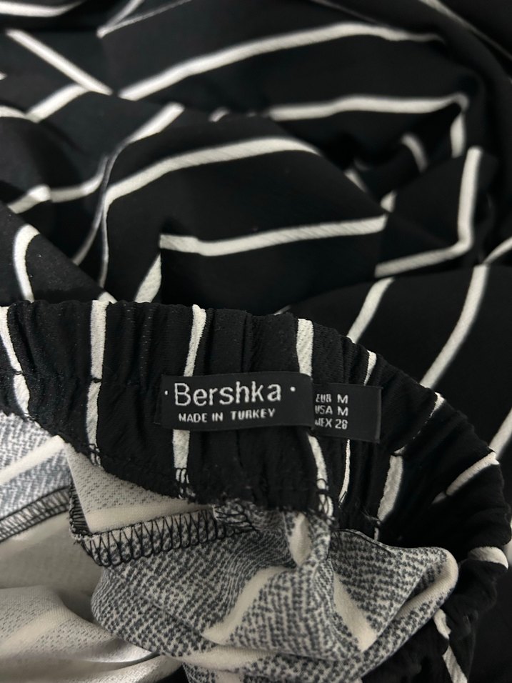 Kadın Siyah Çizgili Pilili Pantolon - Görsel 3