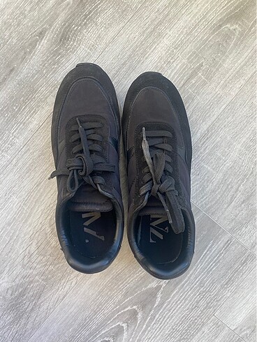 38 Beden siyah Renk Siyah sneakers Zara