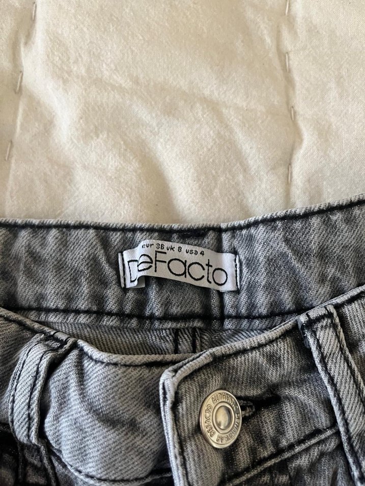 Gri Bol Kesim  Kadın Kot Pantolon - Görsel 3