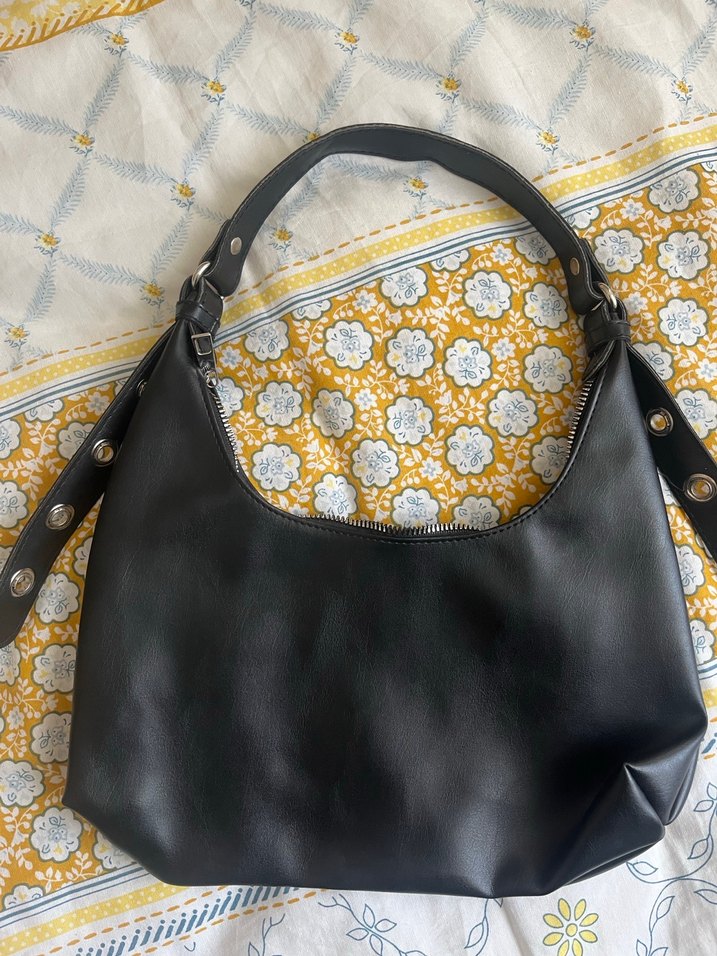 Tokalı Siyah Deri Kadın Çanta - Görsel 2