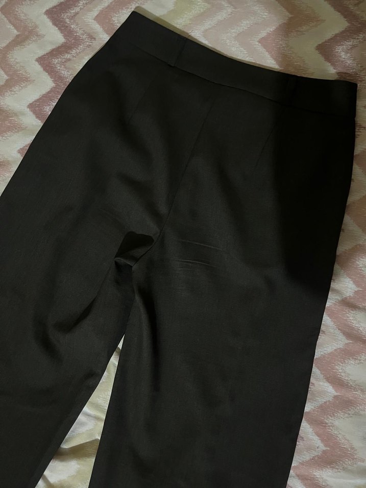 Kadın Siyah Pilili Kumaş Pantolon - Görsel 3