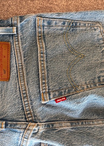 Levis Crop 501