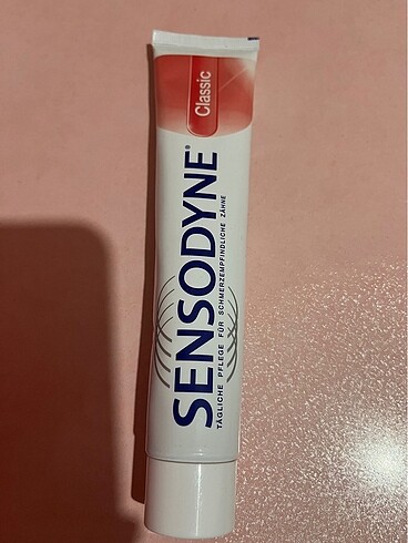 Sensodyne ve odolmed diş macunu