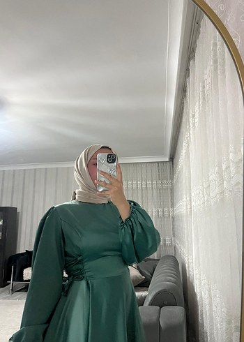 l Beden yeşil Renk Tesettür Saten Abiye