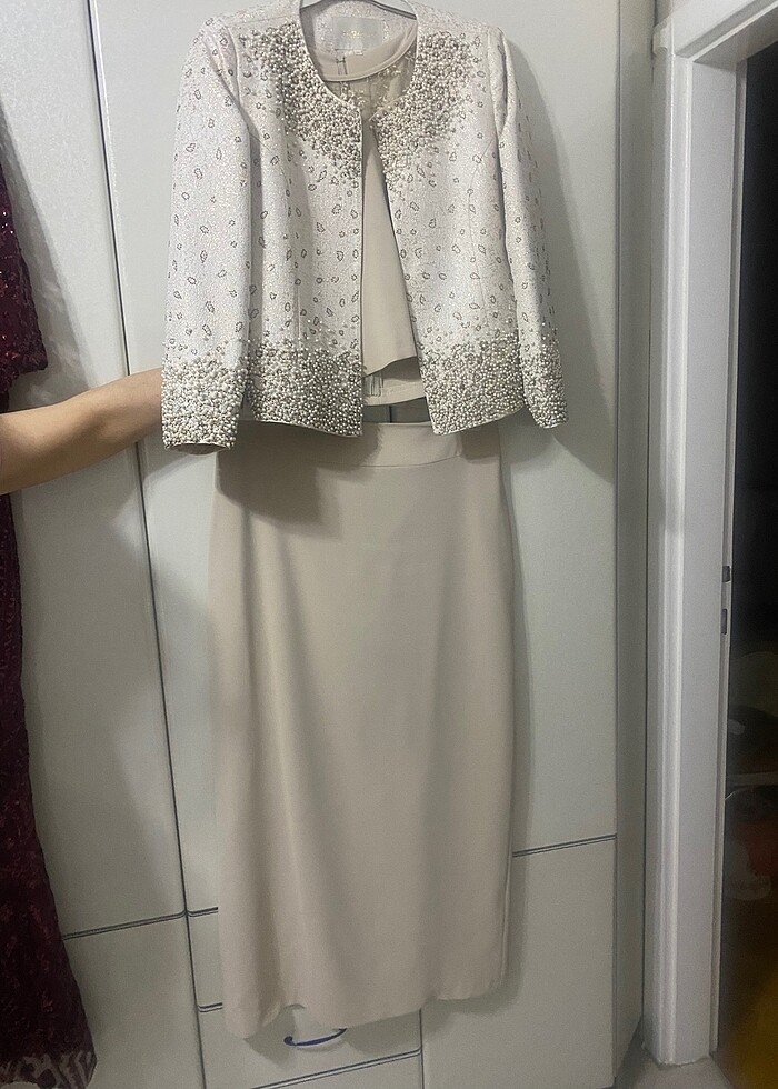 İncili krem etek bluz ceket takım tesettüre uygun - Görsel 2