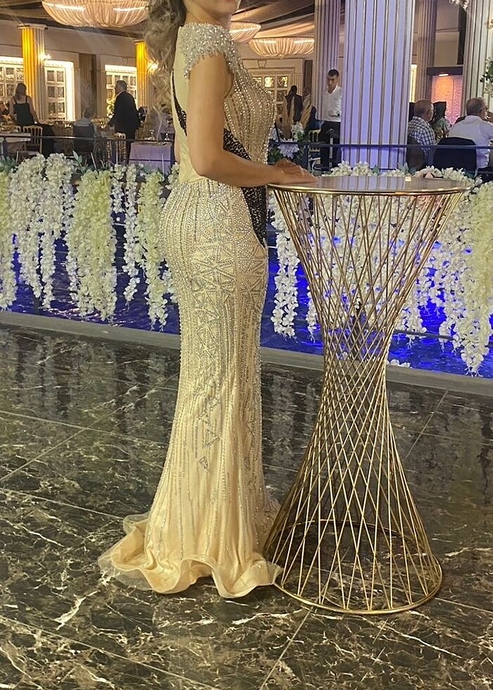 Üretimi Tek olan Kristal boncuk işlemeli ithal tasarım elbise - Görsel 2