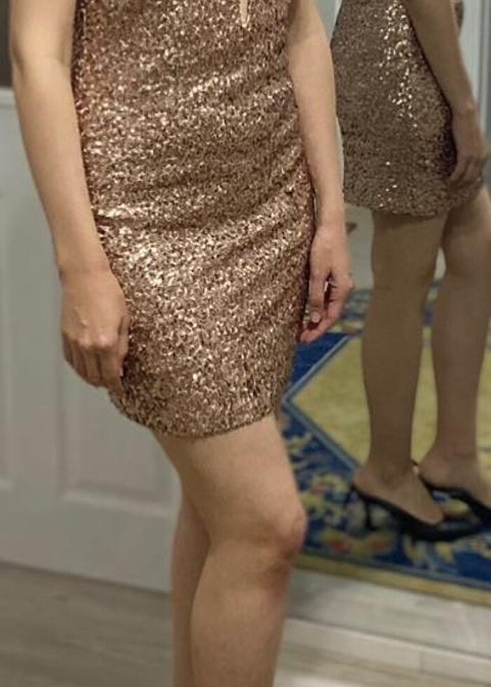 Payetli gold rengi mini gece elbisesi - Görsel 2