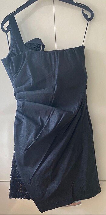 Payetli siyah tek omuz mini saten abiye - Görsel 5