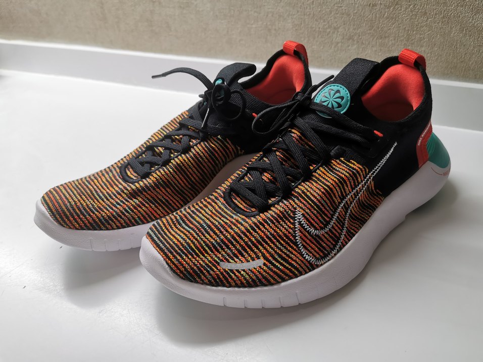 Nike Free Run FlyKnit Kadın Spor Ayakkabı - Görsel 2