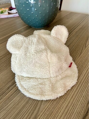 Ayıcık kulaklı polar şapka