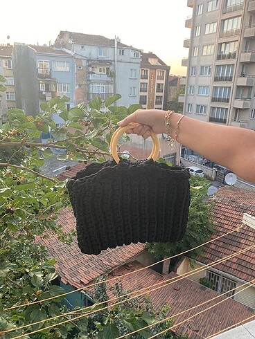 Siyah el örgüsü çanta
