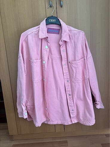 Pembe jean gömlek