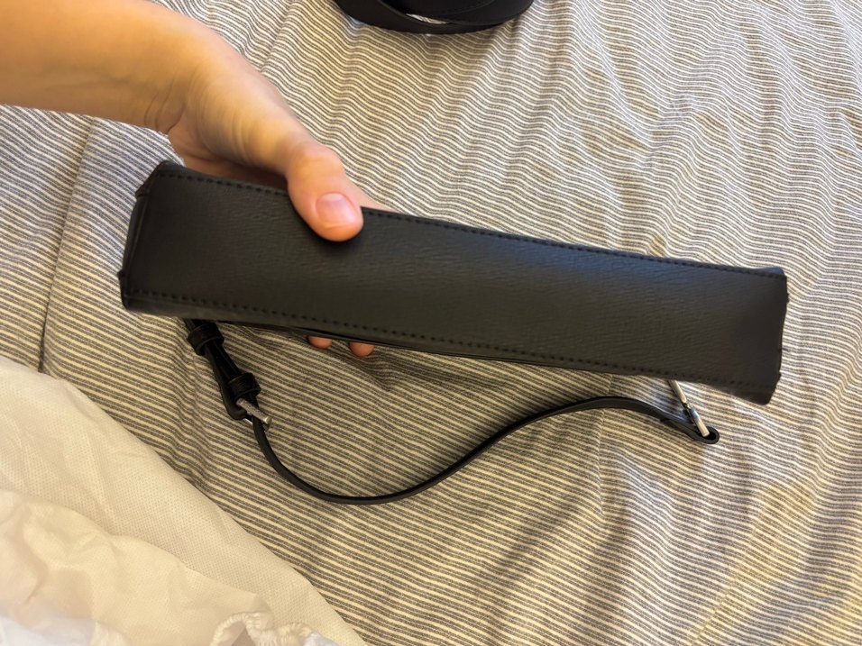 Calvin Klein Siyah Deri Kadın Çapraz Çanta - Görsel 3