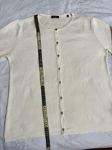 l Beden ten rengi Renk PİERRE CARDİN BEJ HIRKA KAZAK