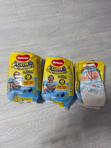 5 Beden: 11-25 kg Beden Renk HUGGİES 5-6 neden sıfır paket havuz mayo bez