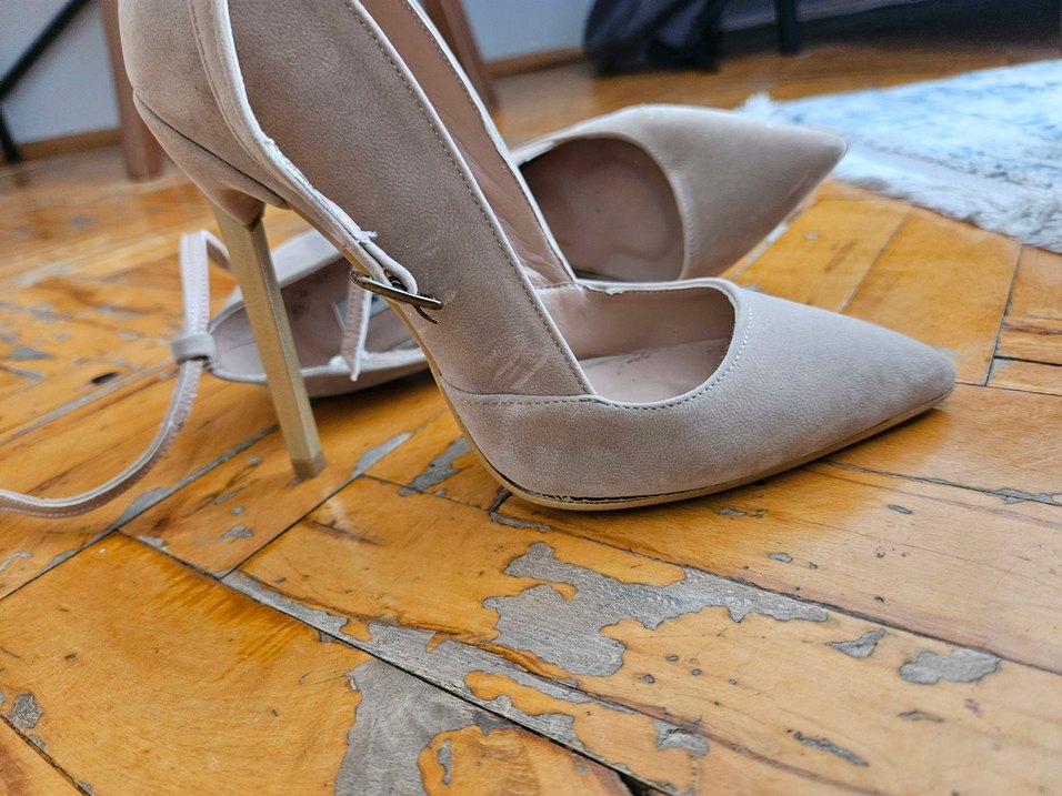 Bej Rengi Stiletto 1 Kere giyilmis - Görsel 3