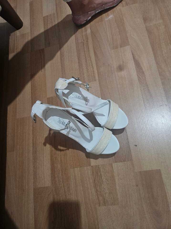 Beyaz Stiletto Topuklu Kadın Abiye Ayakkabı - Görsel 4