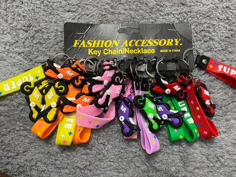 Silikon motosiklet anahtarlık 12 li paket - Görsel 2