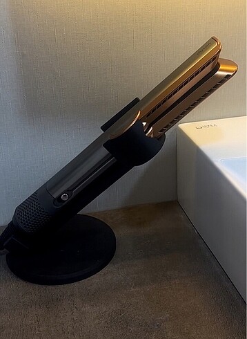 Dyson airstraid stand