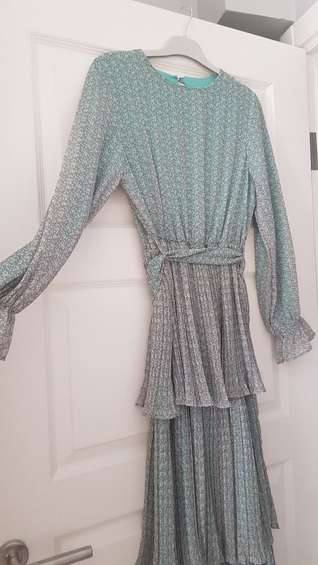 Uzun Pilili Kadın Elbise - Görsel 2