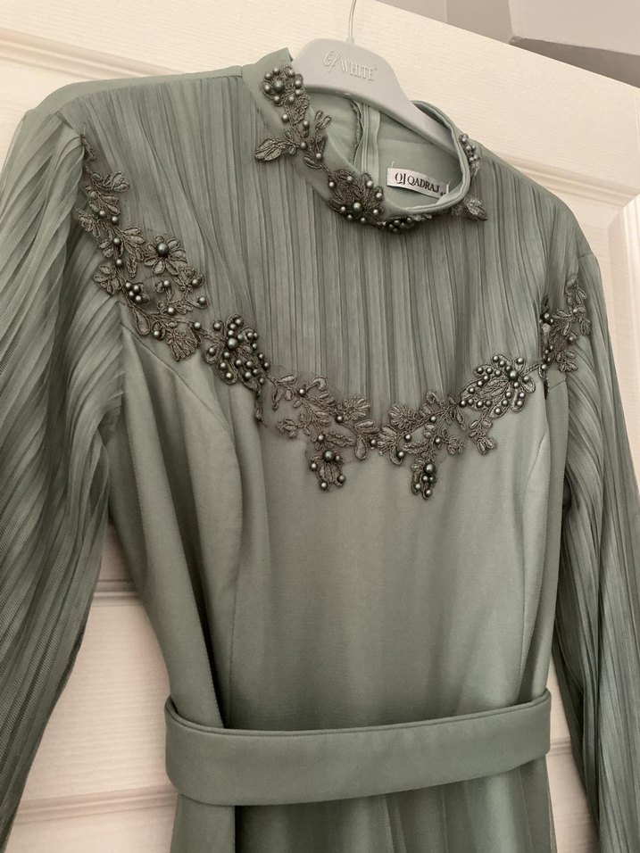 haki-yeşil Uzun Kollu Piliseli Abiye Elbise - Görsel 2