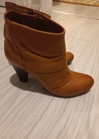 Kahverengi Deri Kadın Topuklu Bot - Görsel 2