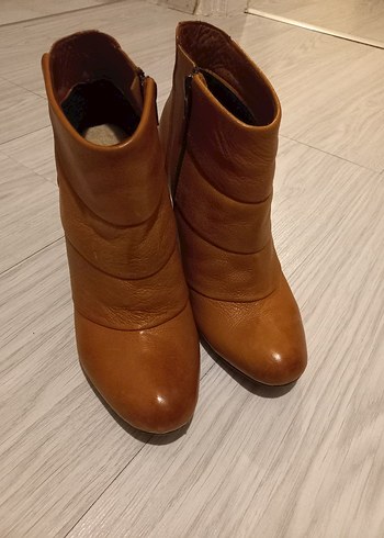 Kahverengi Deri Kadın Topuklu Bot - Görsel 3