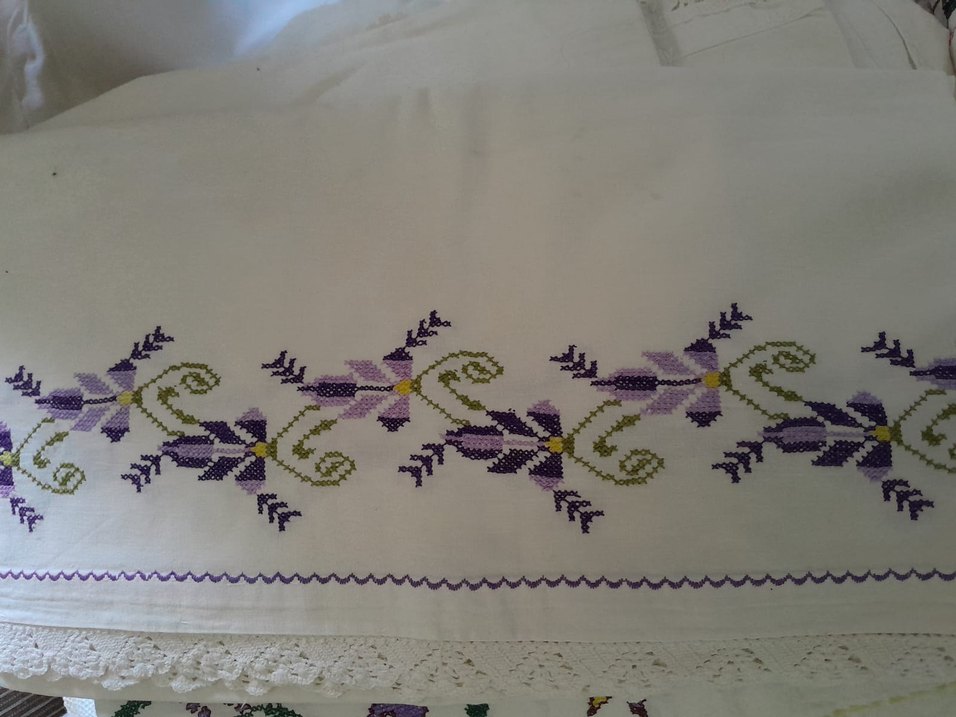 Nakışlı El İş Kanevice Örtü - Görsel 2