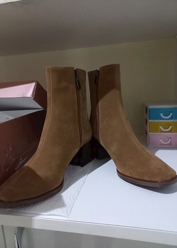 Bej Süet Kadın Topuklu Bot - Görsel 5