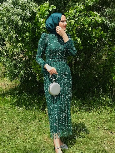 Kiralık yeşil elbise