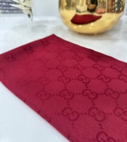 G desen jakarlı şal