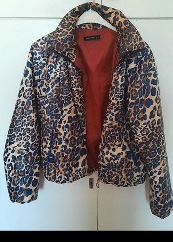 Kahverengi Leopar Desenli Kadın Mont