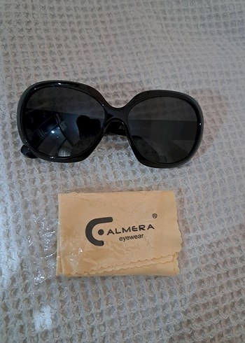Diğer Almera Siyah polarize çocuk güneş gözlüğü.