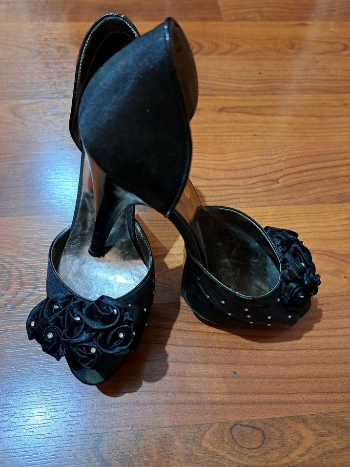 Siyah saten yüksek topuklu,abiye ayakkabı. - Görsel 2