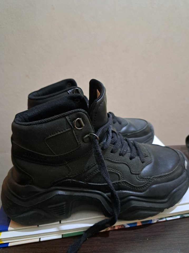 Siyah Kadın Günlük Bot - Görsel 2