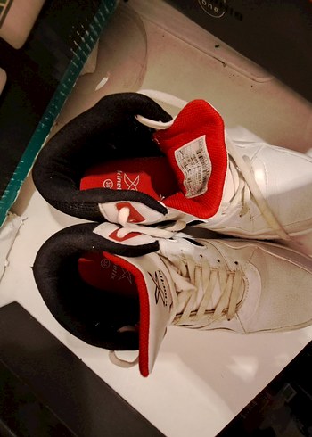 Beyaz Basketbol Ayakkabısı Velcro Detaylı - Görsel 3