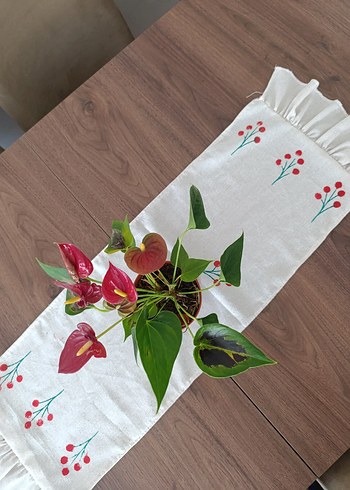 Nakışlı Beyaz Bohem Masa Örtüsü