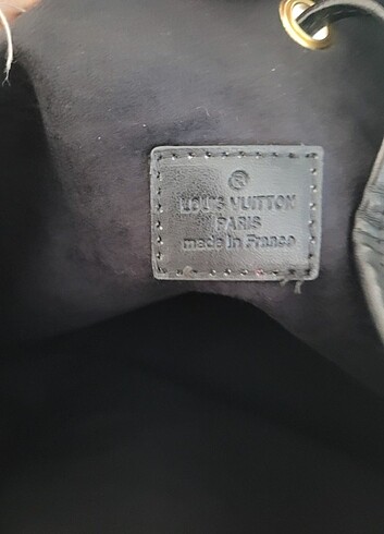  Beden Louis Vuitton Büzgülü Çanta.